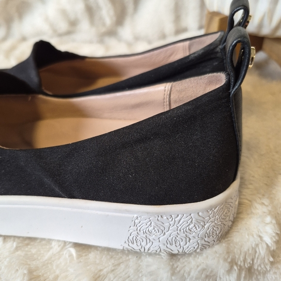 Taryn Rose Owen Sneakers Black Stretch Slip On Flat Comfort Shoes Casual Sz 6.5 - Picture 6 of 14